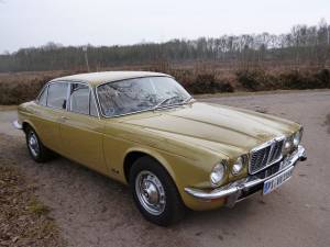 Image 9/13 de Jaguar XJ 6 L 4.2 (1977)