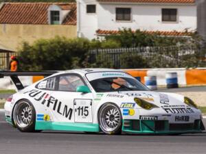 Imagen 11/39 de Porsche 911 GT3 RSR (2006)