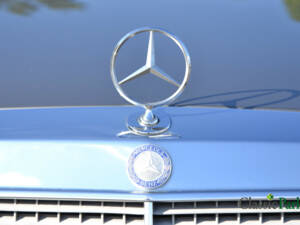 Image 50/50 of Mercedes-Benz 560 SEL (1988)