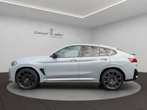 Image 2/29 of BMW X4 M (2022)