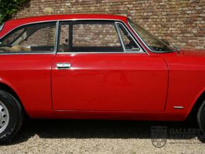 Bild 38/50 von Alfa Romeo Giulia 1300 GT Junior (1975)