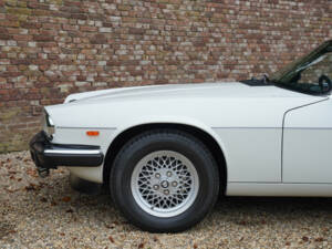 Image 43/50 of Jaguar XJS 5.3 V12 (1988)