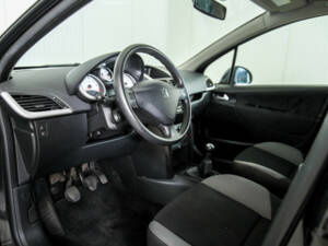 Image 11/42 of Peugeot 207 1.4 (2008)