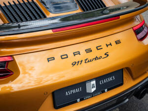 Bild 21/50 von Porsche 911 Turbo S Exclusive (2018)