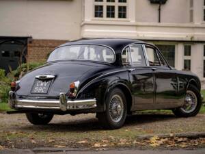 Image 3/8 of Jaguar Mk II 3.4 (1965)