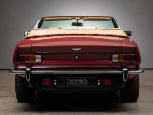 Immagine 13/50 di Aston Martin V8 Volante (1984)