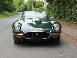 Image 2/18 of Jaguar Type E V12 (1973)