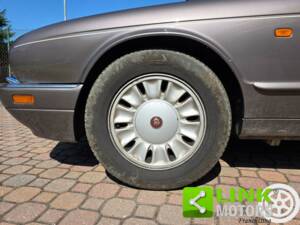 Bild 8/10 von Daimler Six (1995)