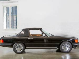 Image 3/20 of Mercedes-Benz 560 SL (1987)