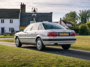 Image 18/50 of Audi 80 - 2.0 E (1993)