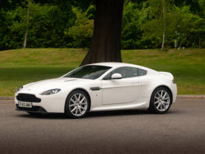 Bild 26/50 von Aston Martin V8 Vantage (2013)