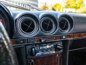 Bild 22/50 von Mercedes-Benz 450 SLC 5,0 (1979)