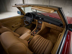 Image 44/89 of Mercedes-Benz 560 SL (1986)