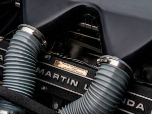 Bild 31/35 von Aston Martin V8 Zagato Vantage Volante (1989)