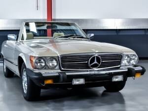 Image 4/7 de Mercedes-Benz 380 SL (1981)