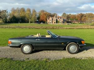 Image 4/71 of Mercedes-Benz 420 SL (1988)