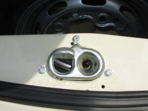 Image 18/45 of Volkswagen Karmann Ghia 1300 (1965)