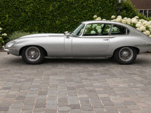 Bild 14/57 von Jaguar E-Type (2+2) (1968)