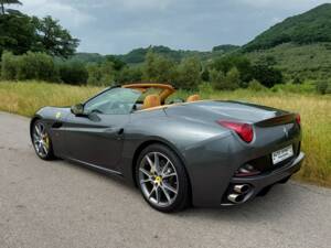 Immagine 2/11 di Ferrari California (2010)