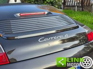 Image 10/10 of Porsche 911 Carrera 4 (2000)