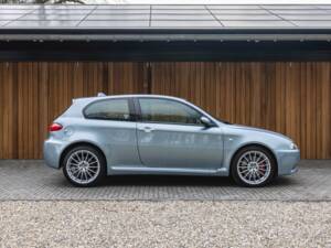 Image 1/13 of Alfa Romeo 147 3.2 GTA (2005)