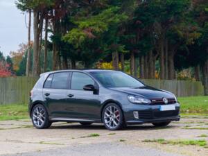 Image 28/50 of Volkswagen Golf VI GTI (2011)