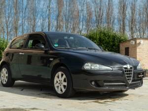 Image 2/50 of Alfa Romeo 147 1.9 JTD (2007)