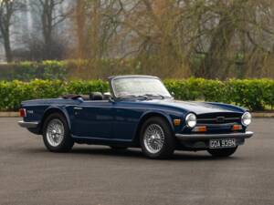 Image 1/30 de Triumph TR 6 (1974)