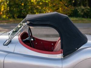 Image 10/20 of Jaguar XK 120 OTS (1950)
