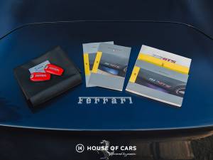 Immagine 50/50 di Ferrari 812 Superfast Competizione (2022)