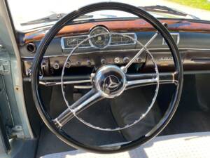 Immagine 56/63 di Mercedes-Benz 190 (1959)