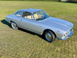 Image 13/42 of Alfa Romeo 2600 Sprint (1965)