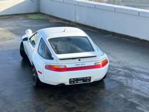 Imagen 7/15 de Porsche 928 GTS (1995)