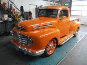 Image 24/50 of Ford F-1 (1948)