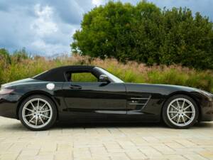 Afbeelding 5/50 van Mercedes-Benz SLS AMG Roadster (2011)