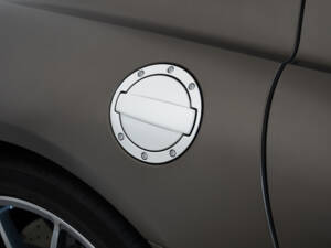 Image 25/33 of Mercedes-Benz SLS AMG (2010)
