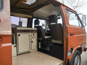 Image 19/43 of Volkswagen T3 Westfalia 1.6 (1981)