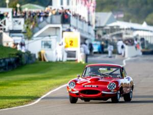 Image 18/19 of Jaguar E-Type &quot;Lightweight&quot; (1962)