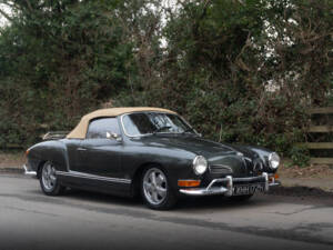 Image 14/20 of Volkswagen Karmann Ghia 1500 (1970)