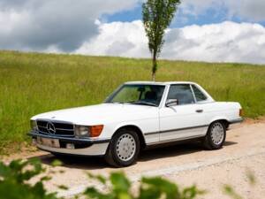 Bild 18/50 von Mercedes-Benz 560 SL (1986)