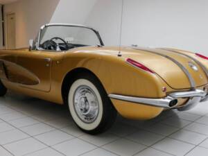 Image 3/100 of Chevrolet Corvette (1958)