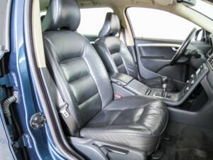 Imagen 34/46 de Volvo V70 D5 (2008)