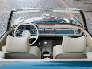 Imagen 13/32 de Mercedes-Benz 230 SL (1963)