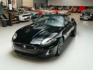 Image 32/50 of Jaguar XKR (2013)