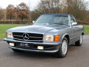 Imagen 25/27 de Mercedes-Benz 560 SL (1989)