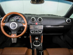 Image 7/50 of Audi TT 1.8 T (2000)