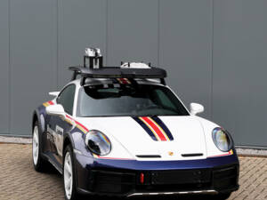 Image 12/74 of Porsche 911 Dakar (2023)