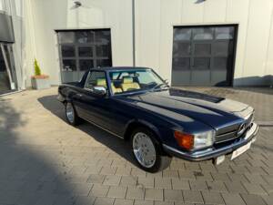 Image 3/30 de Mercedes-Benz 500 SL (1982)