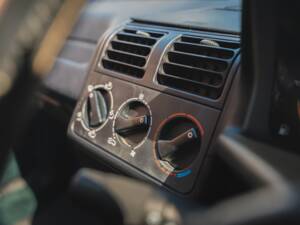 Bild 49/50 von Peugeot 205 GTi 1.9 (1991)