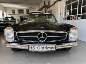 Image 1/34 of Mercedes-Benz 280 SL (1969)